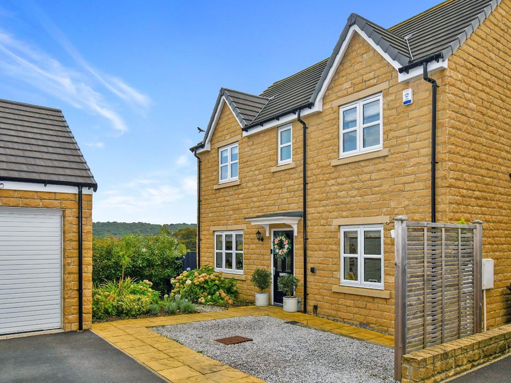 4 bed detached house for sale in Brompton Drive, Apperley Bridge