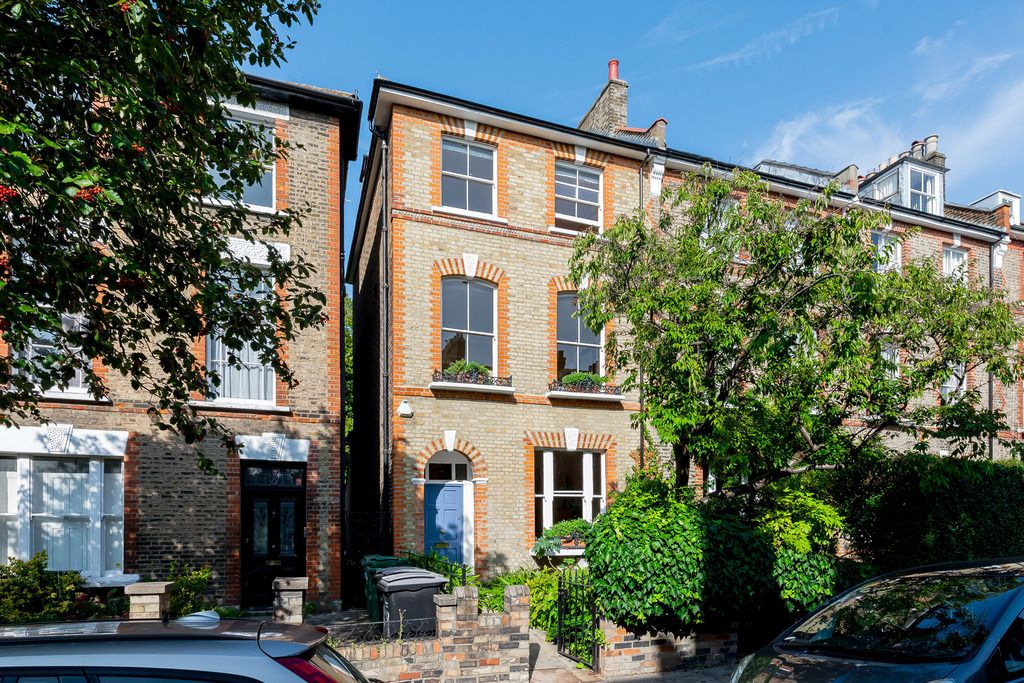 5 bed end terrace house for sale in Patshull Road, London NW5, £