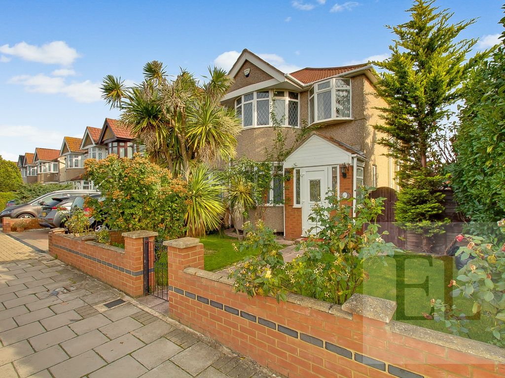 3 bed semidetached house for sale in Exeter Road, Harrow, Greater
