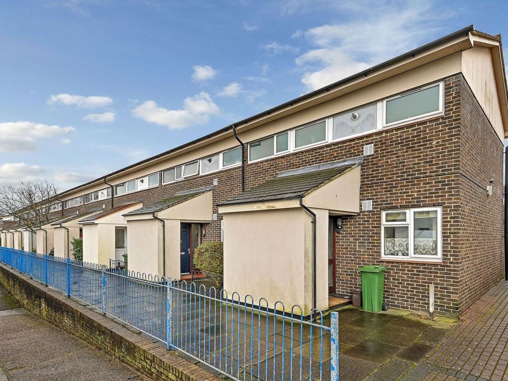 2 bed terraced house for sale in Brabazon Avenue, Wallington SM6 Zoopla