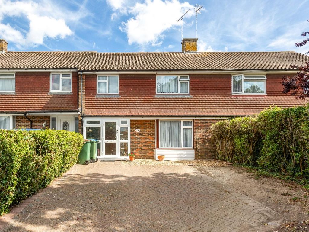 3 bed property for sale in Manor Road, Upper Beeding, Steyning BN44