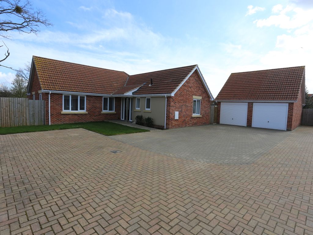 New home, 4 bed detached bungalow for sale in Durban Mews, Trimley St