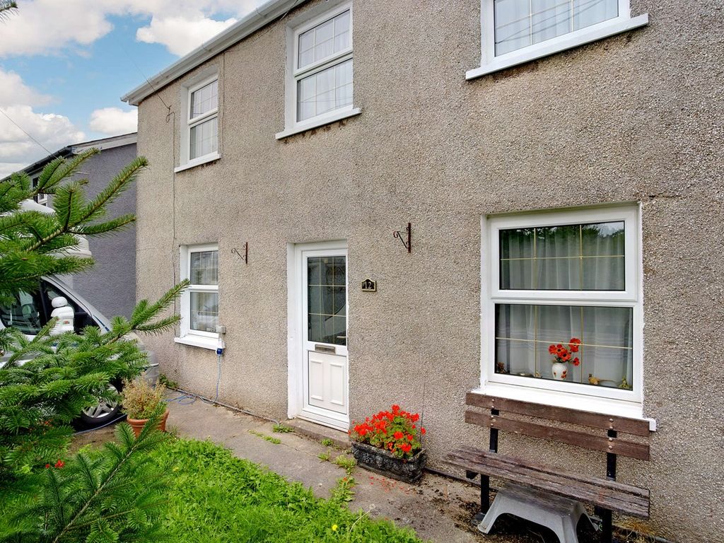 5 bed semidetached house for sale in Heol Llansantffraid, Sarn