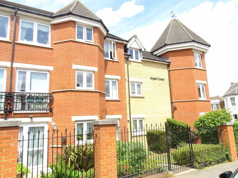 2 bed property for sale in Leicester Road, New EN5 Zoopla