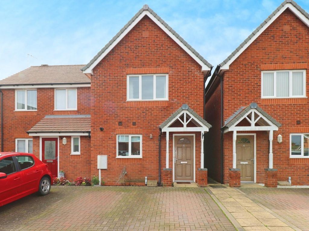 2 bed semidetached house for sale in Old School Court, Church Road