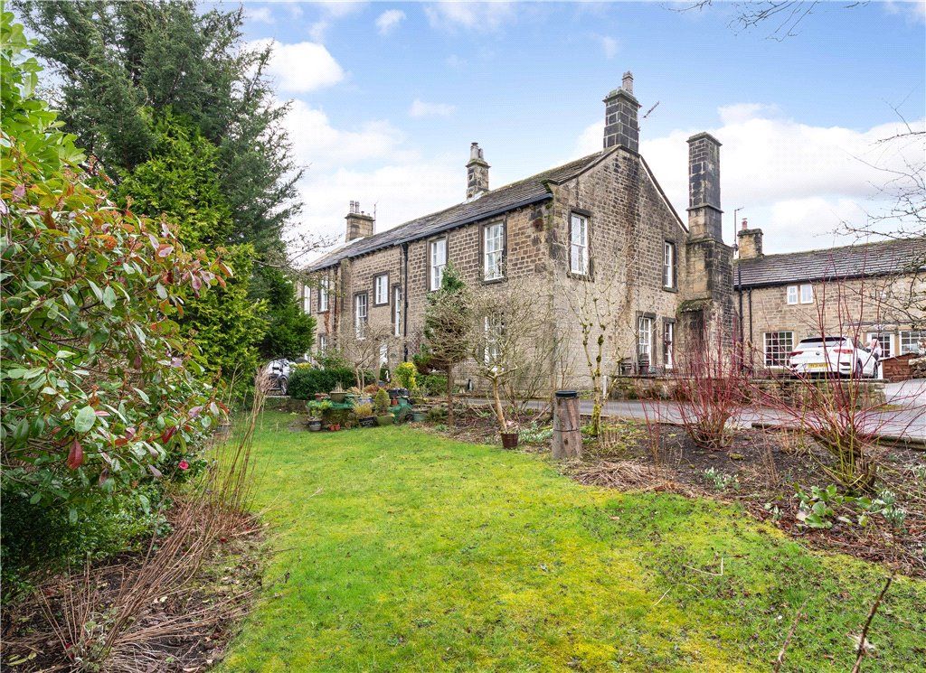 4 bed detached house for sale in Bradford Road, Cottingley Bridge