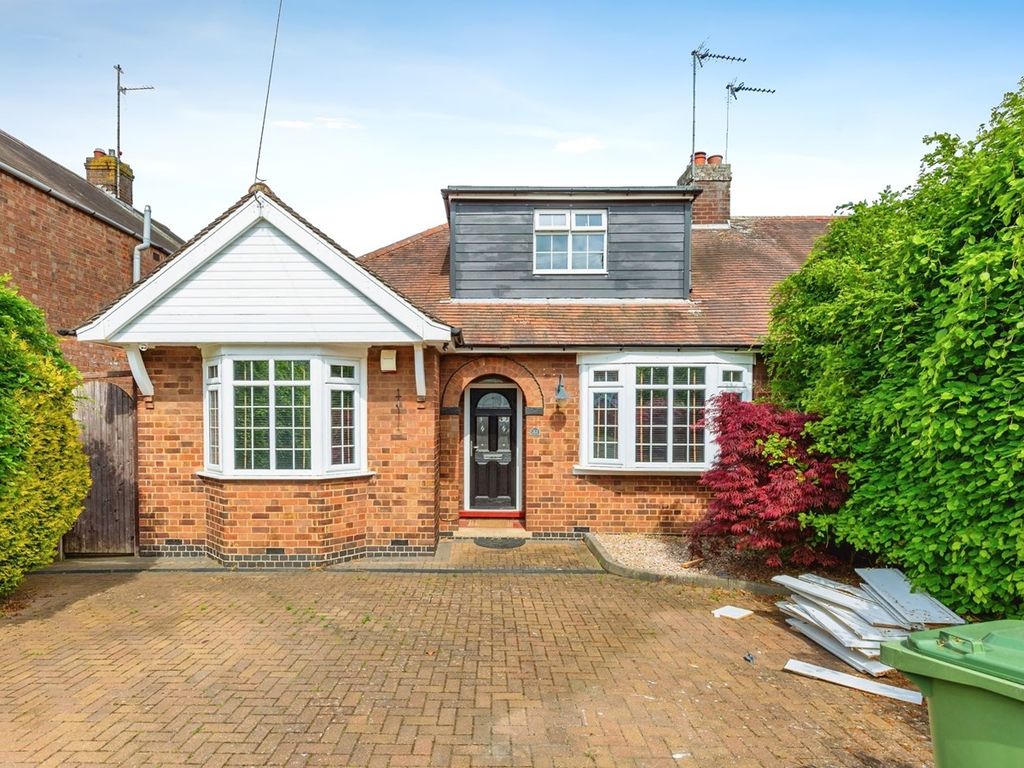 3 bed detached bungalow for sale in Hillside Road, Wellingborough NN8