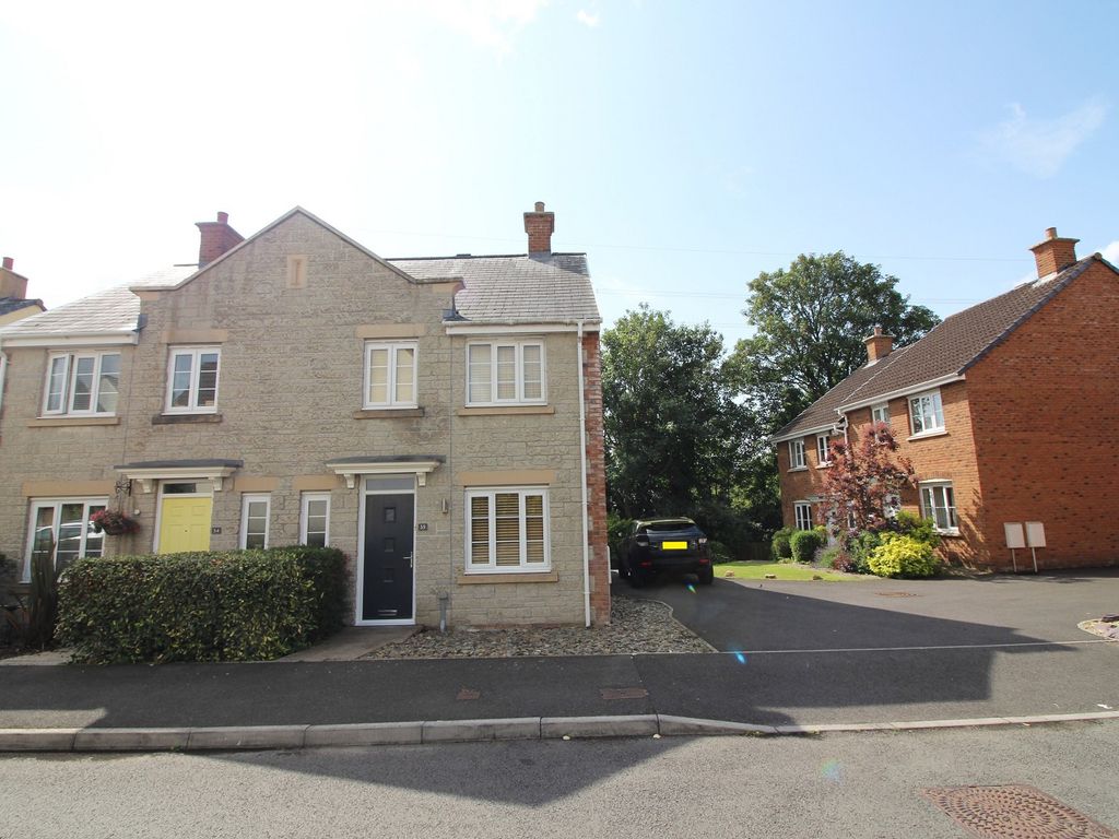 3 bed semidetached house for sale in Monument Close, Portskewett