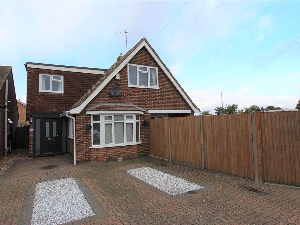 3 bed property for sale in Staplehurst Road, Milton Regis, Sittingbourne ME10 Zoopla