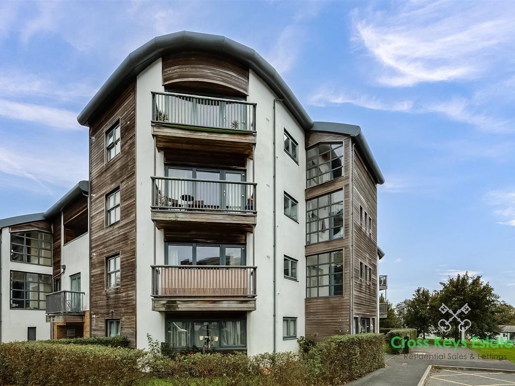 2 bed flat to rent in Endeavour Court, Stoke, Plymouth PL1, £925 pcm