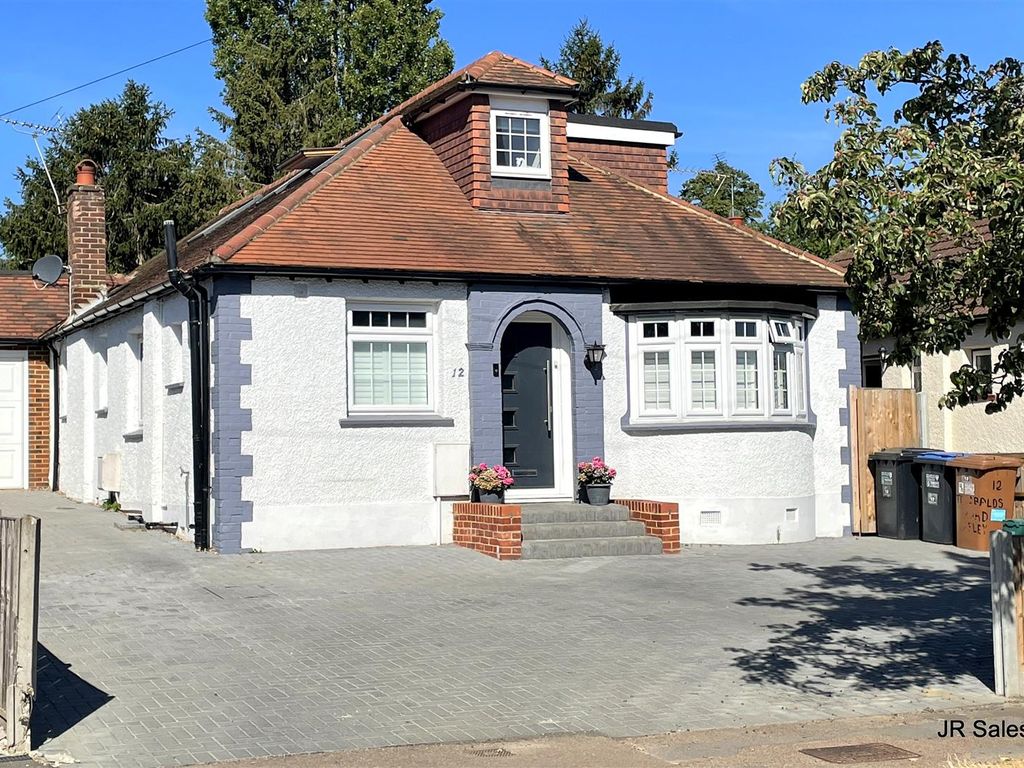 5 bed property for sale in Theobalds Road, Cuffley, Potters Bar EN6