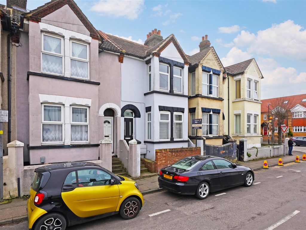 3 bed terraced house for sale in St. Johns Road, Gillingham ME7 Zoopla