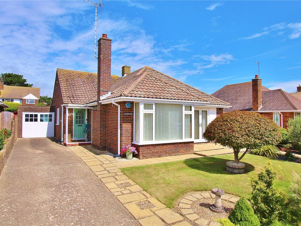 3 bed bungalow for sale in Warnham Road, GoringBySea, Worthing BN12