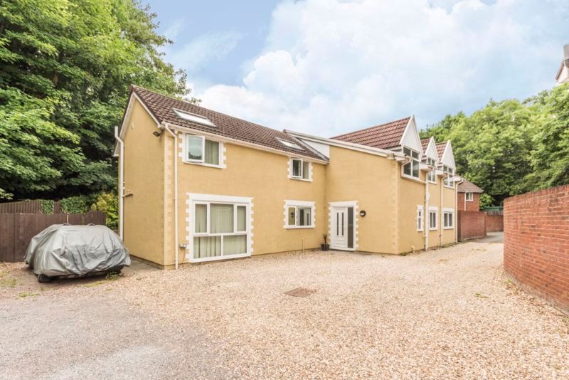 4 bed detached house for sale in Maesglas Grove, Newport NP20, £500,000