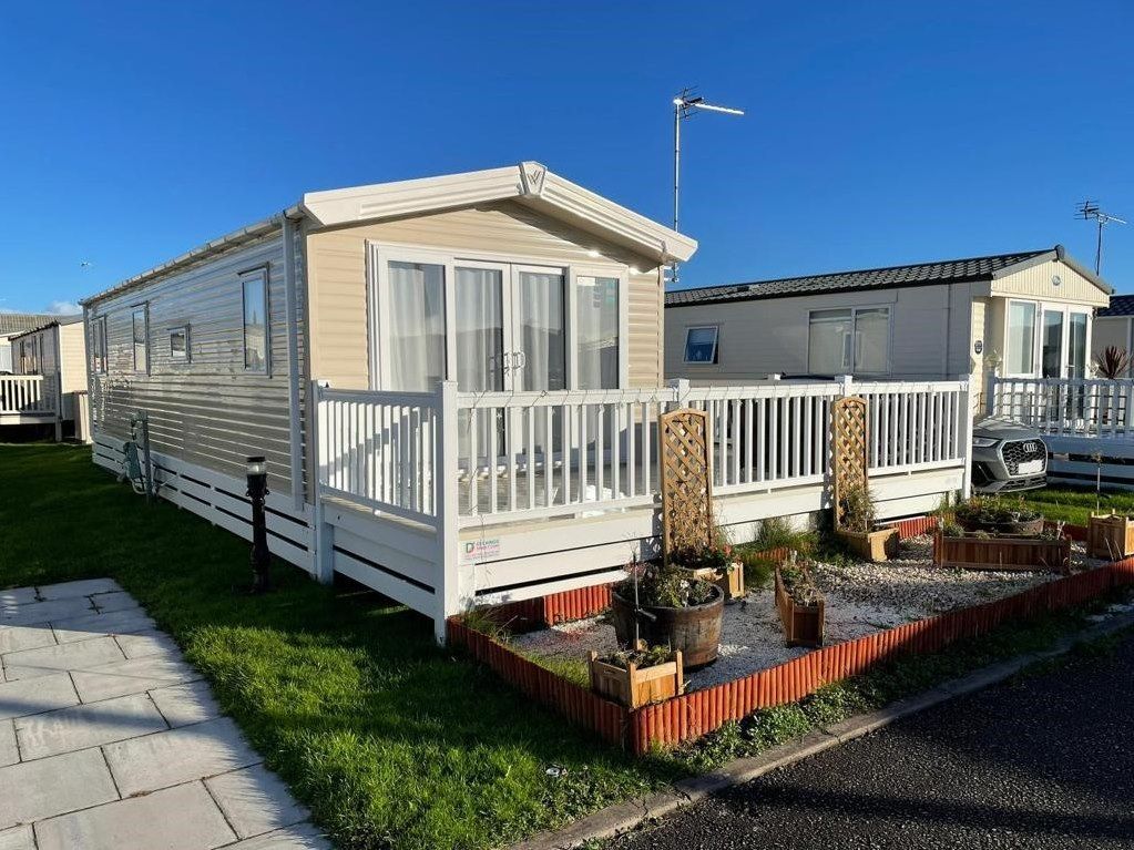 3 bed mobile/park home for sale in Rhyl Coast Road, Rhyl LL18 Zoopla