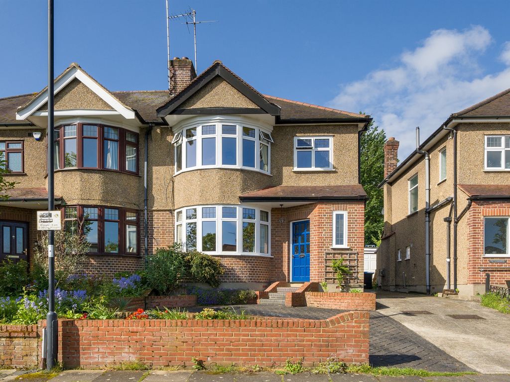3 bed semidetached house for sale in Whitethorn Gardens, Enfield EN2
