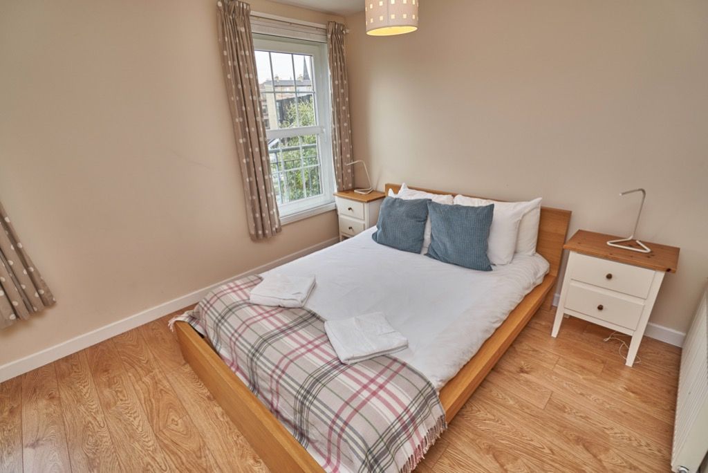 2 bed flat to rent in Dalry Gait, Haymarket, Edinburgh EH11, £1,595 pcm