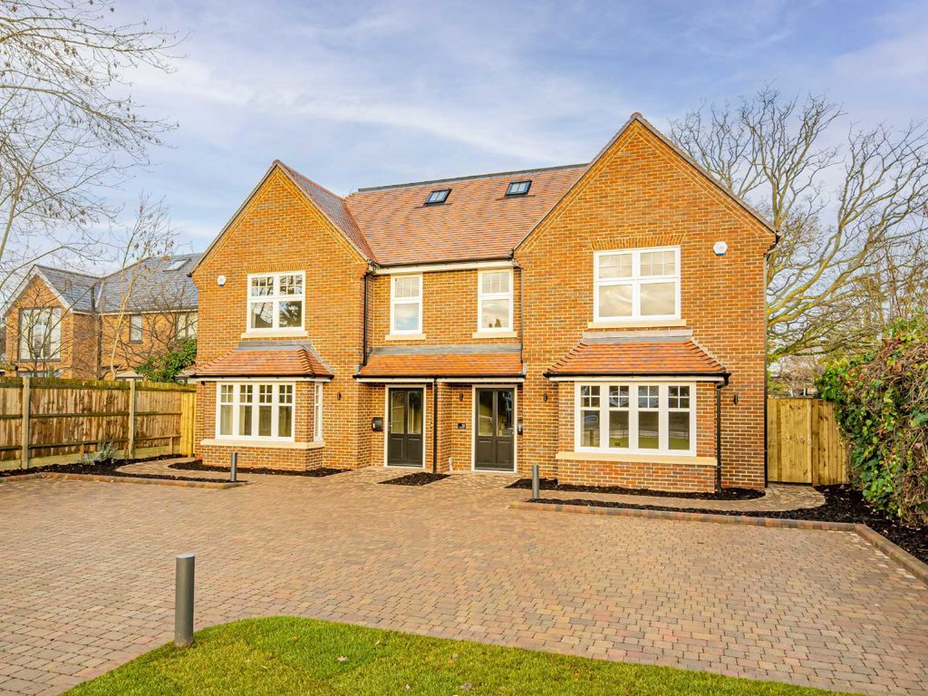 New home, 5 bed semidetached house for sale in Broad Lane, Hampton