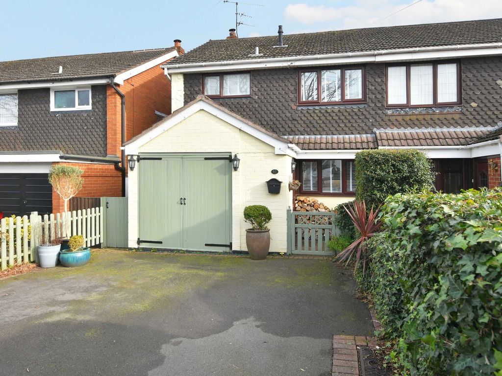 3 bed semi-detached house for sale in pirehill lane, stone st15