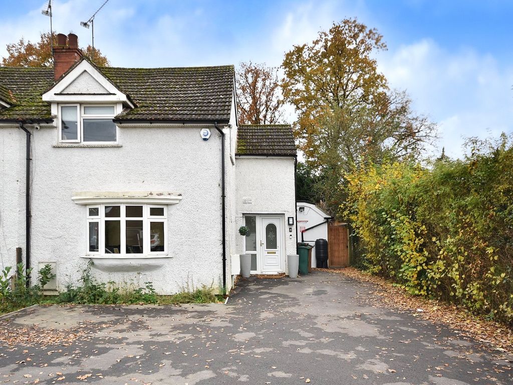 3 bed semidetached house for sale in Horley, Surrey RH6, £500,000 Zoopla