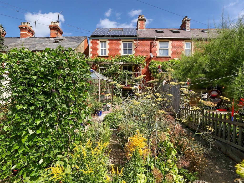 2 bed property for sale in Cotswold Close, Stroud GL5 Zoopla