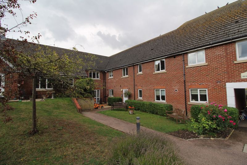 2 bed property for sale in Alexandra Walk, Prince Charles Avenue, South