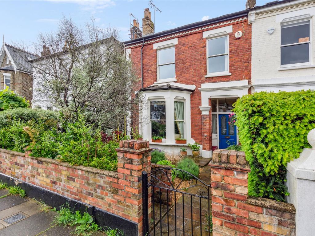 5 bed semidetached house for sale in Heathfield Gardens, London W4, £