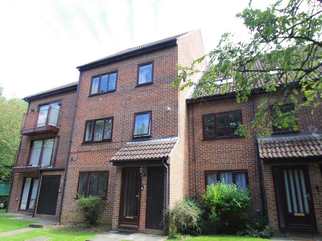 1 bed flat to rent in Sheraton Mews, Gade Avenue, Watford WD18, £1,200