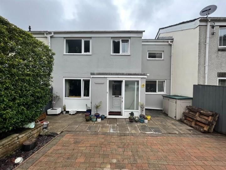 4 bed property for sale in Cwm Ystrad Park, Johnstown, Carmarthen SA31