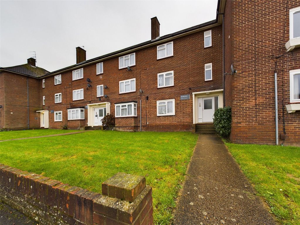 2 bed flat for sale in Romilly Drive, South Oxhey, Watford