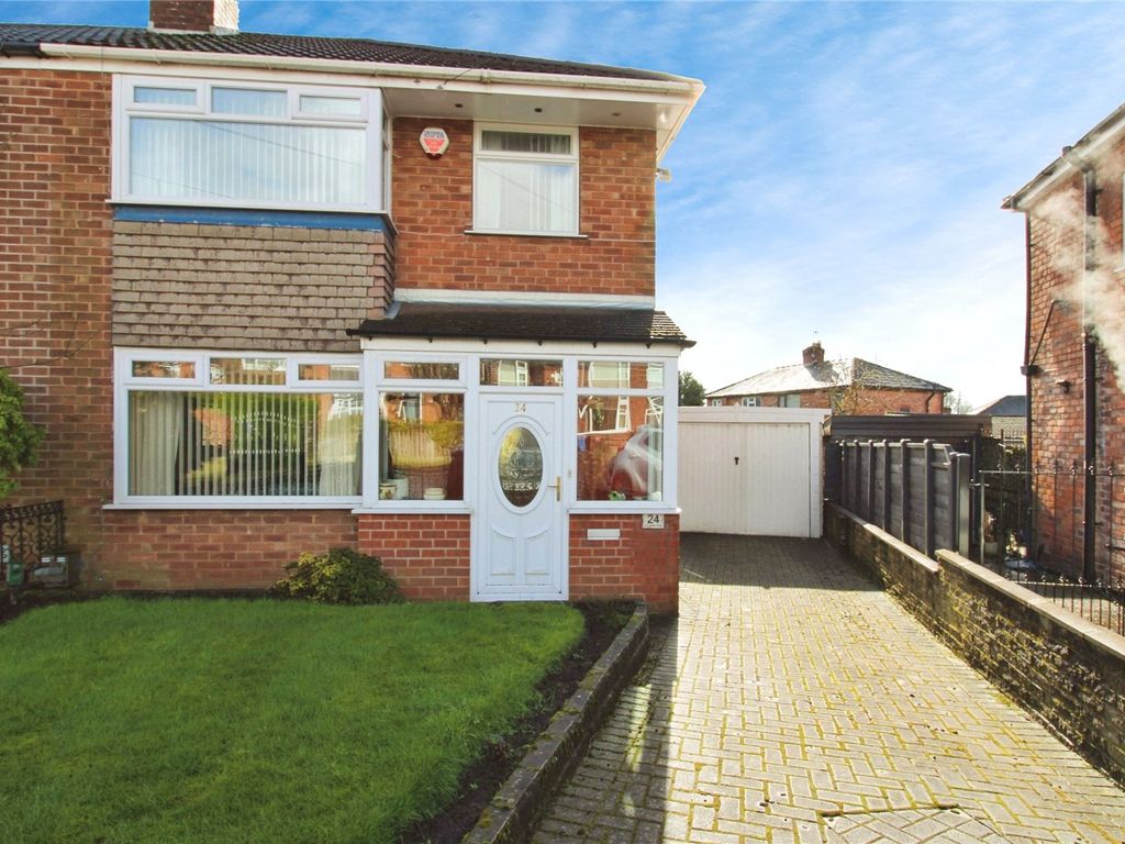 3 bed semidetached house for sale in Crossfield Drive, Swinton