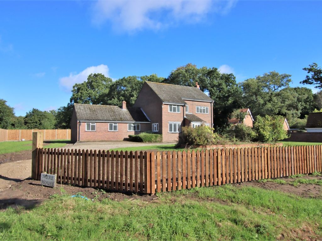 5 bed detached house for sale in Mere Road, Stow Bedon, Attleborough