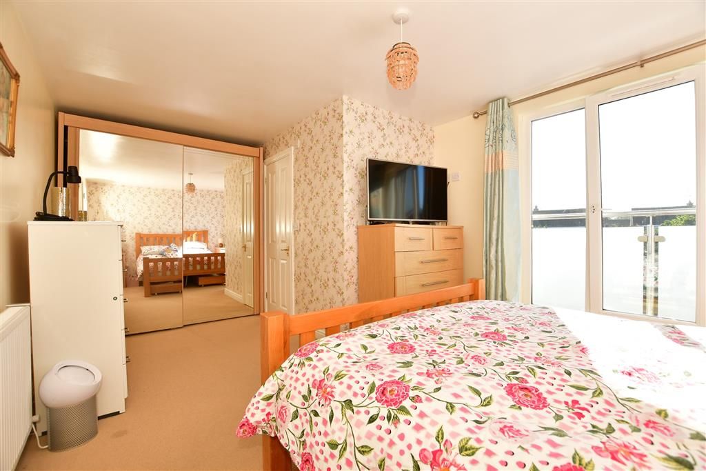 4 bed property for sale in Sycamore Close, Broadstairs, Kent CT10, £