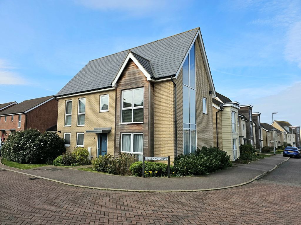 4 bed detached house for sale in Mustang Drive, Upper Cambourne