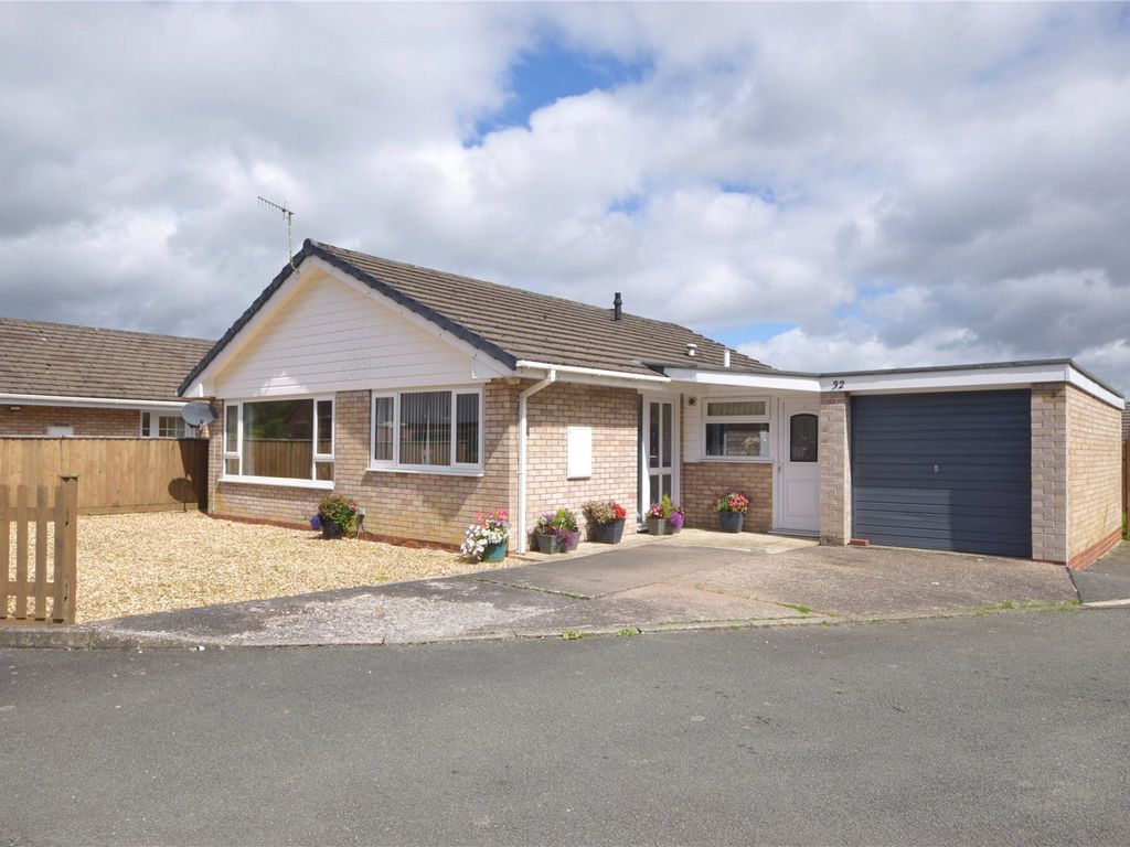 2 bed bungalow for sale in Gerddi Cledan, Carno, Caersws, Powys SY17