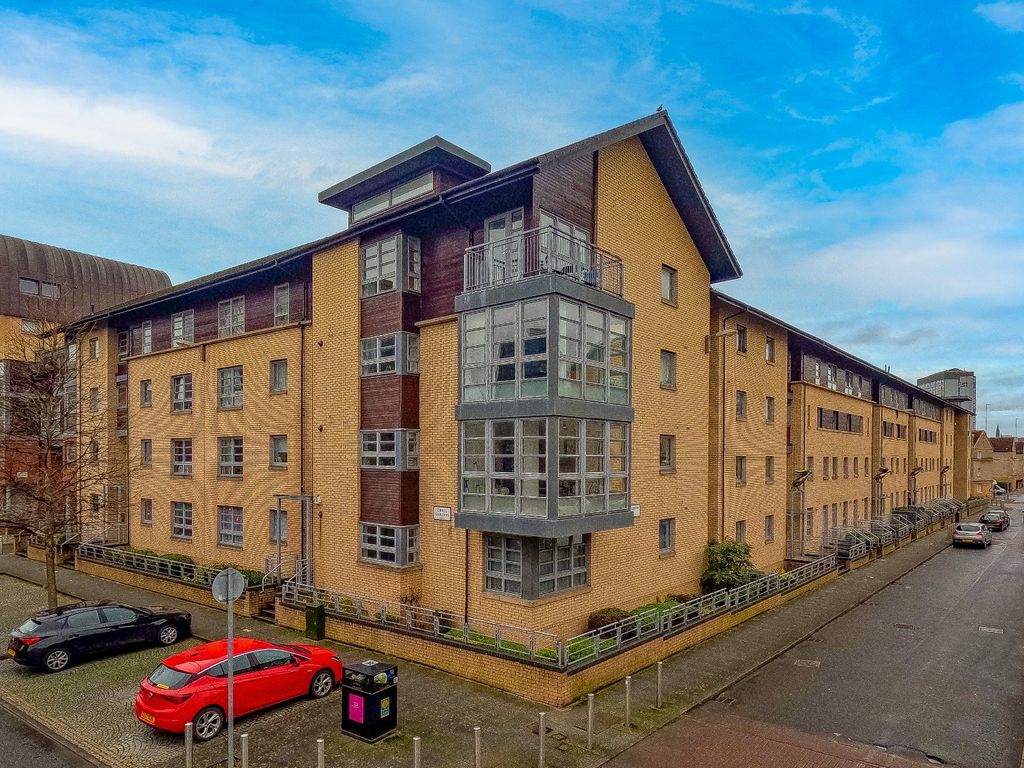 2 bed flat for sale in Errol Gardens, New Gorbals, Glasgow G5 Zoopla