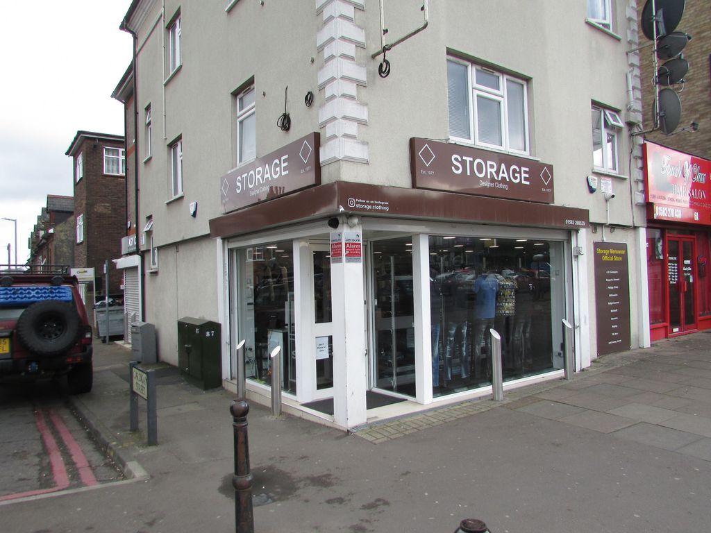 Retail premises to let in Dunstable Road, Luton, Bedfordshire LU1, £