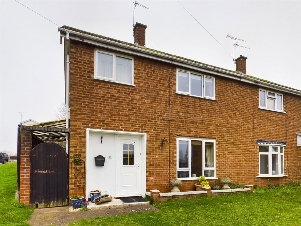 3 bed semidetached house for sale in Grasmere Drive, Worcester