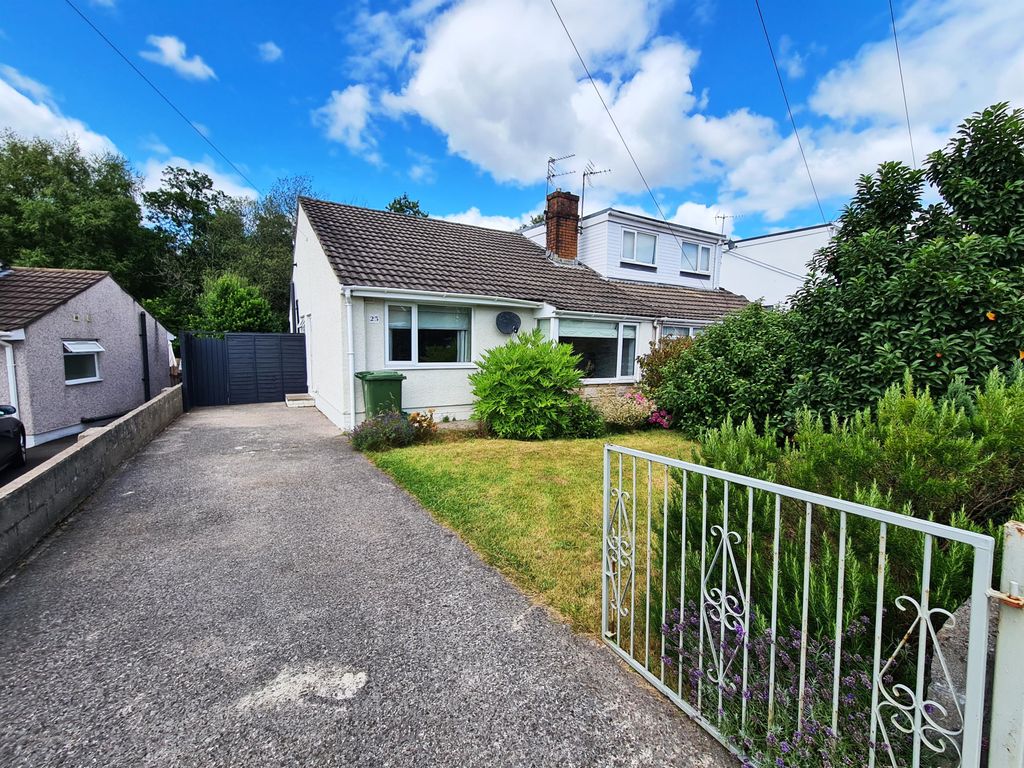 2 bed semidetached bungalow for sale in Manor Park, Pencoed, Bridgend