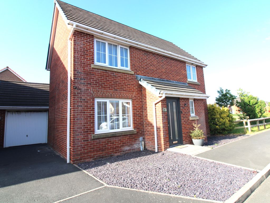 4 bed detached house for sale in Alder Lane, Thornton FY5 Zoopla