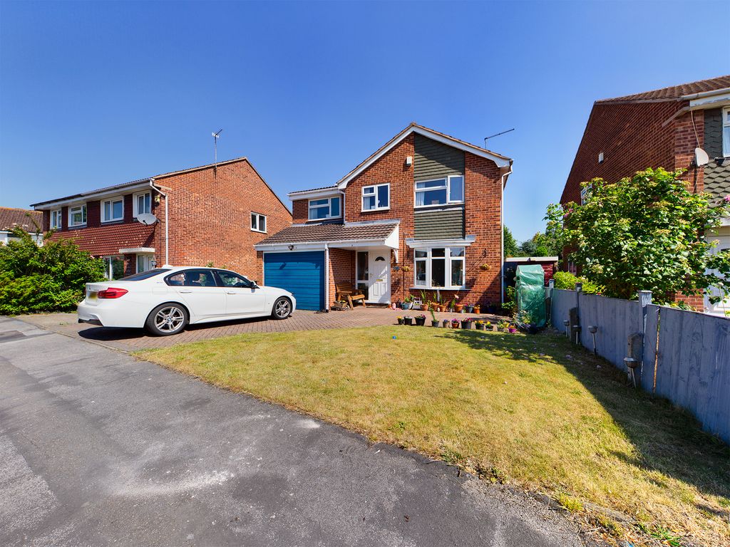4 bed detached house for sale in Hannah Crescent, Wilford, Nottingham NG11 Zoopla