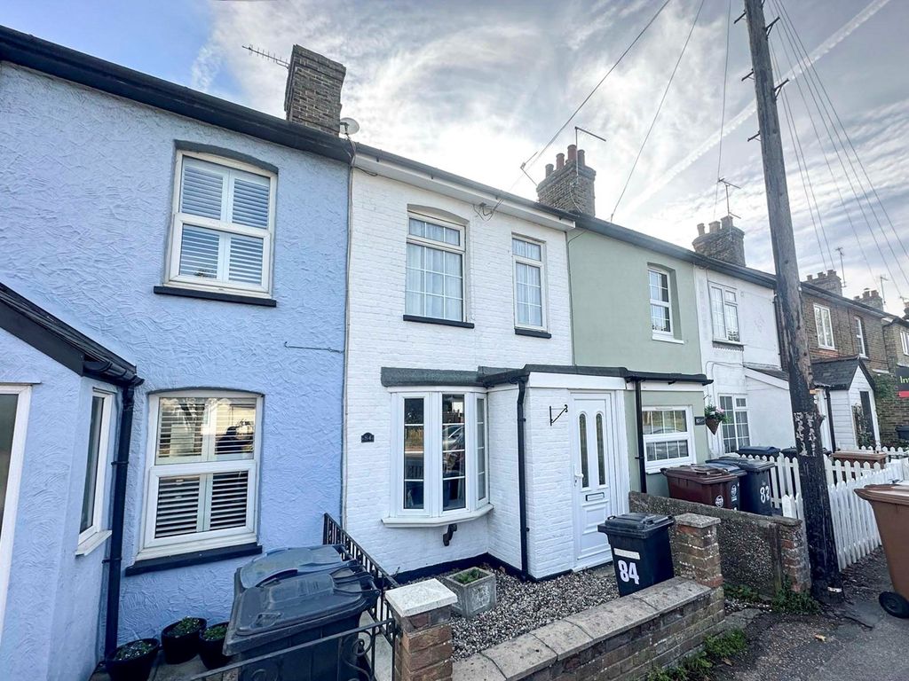 2 bed cottage for sale in Cambridge Road, Sawbridgeworth CM21, £325,000 Zoopla