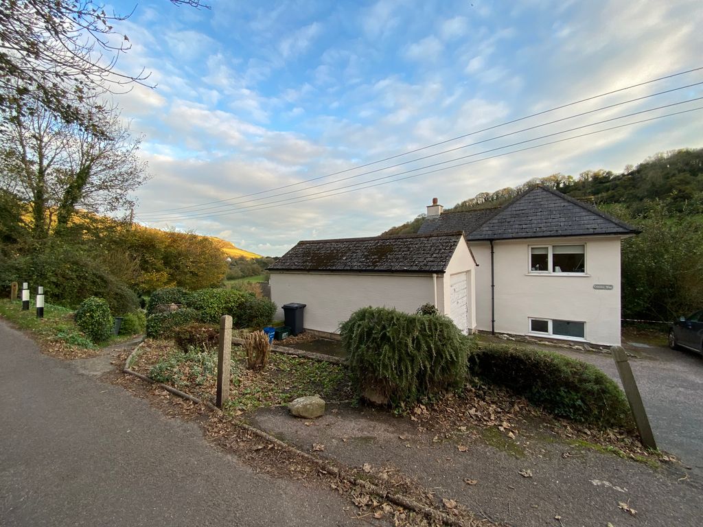 2 bed detached house to rent in Seaton EX12 Zoopla