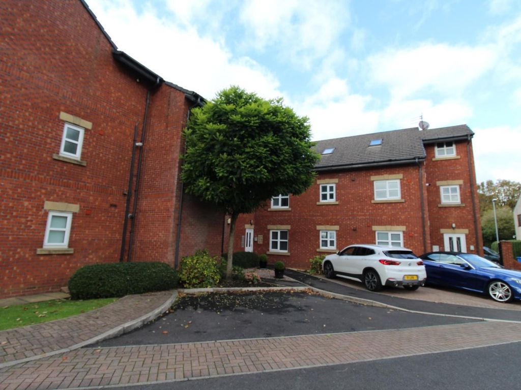 2 bed flat to rent in Burns Court, Bamford, Rochdale OL11, £825 pcm
