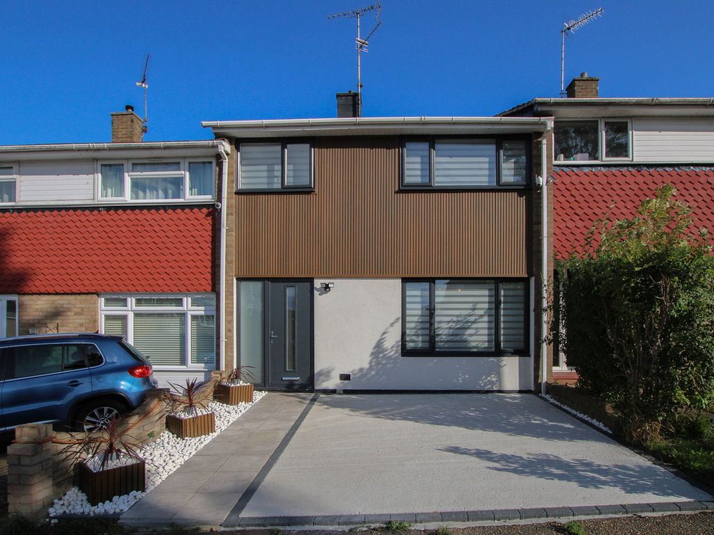 3 bed terraced house for sale in Falstones, Basildon SS15, £375,000