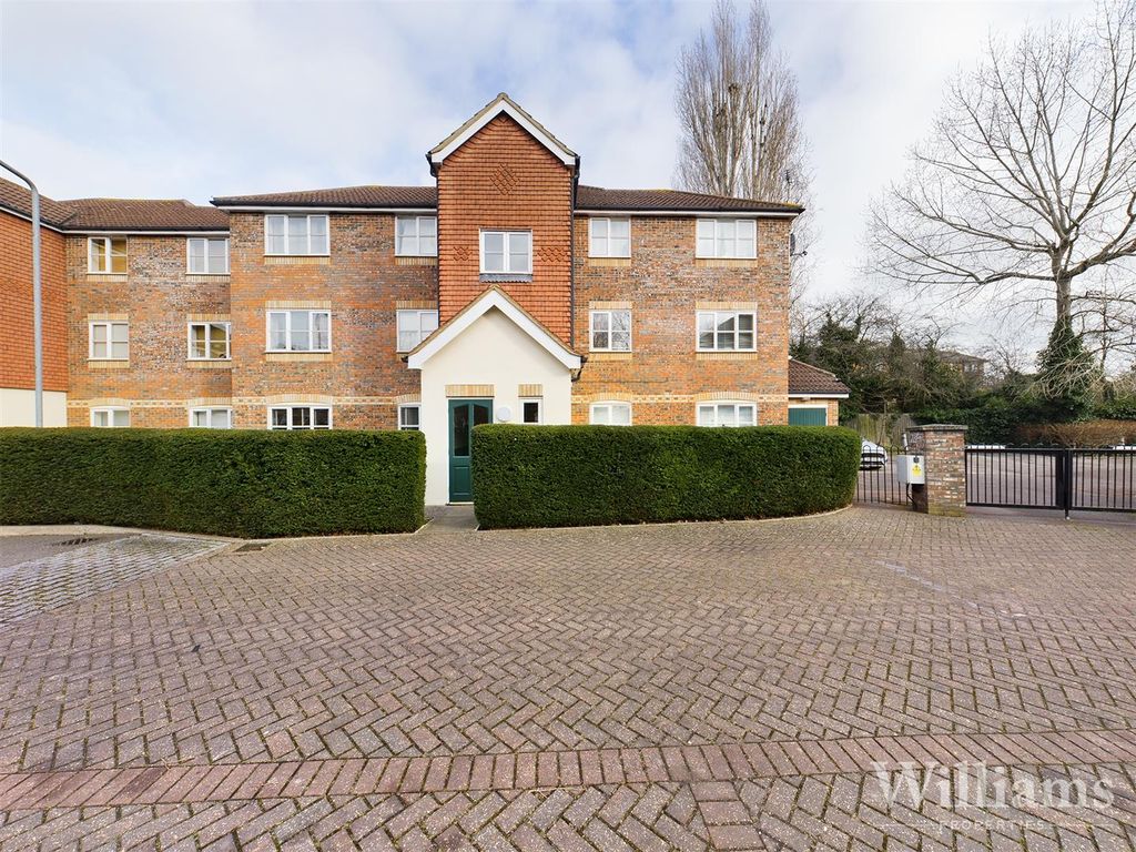 1 bed flat for sale in Whitehead Way, Aylesbury HP21 Zoopla
