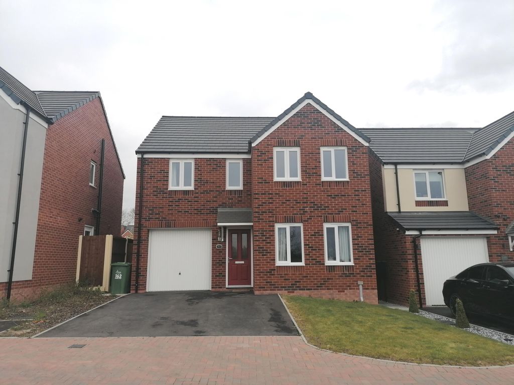 4 bed detached house to rent in Miners Way, Hednesford, Cannock WS12