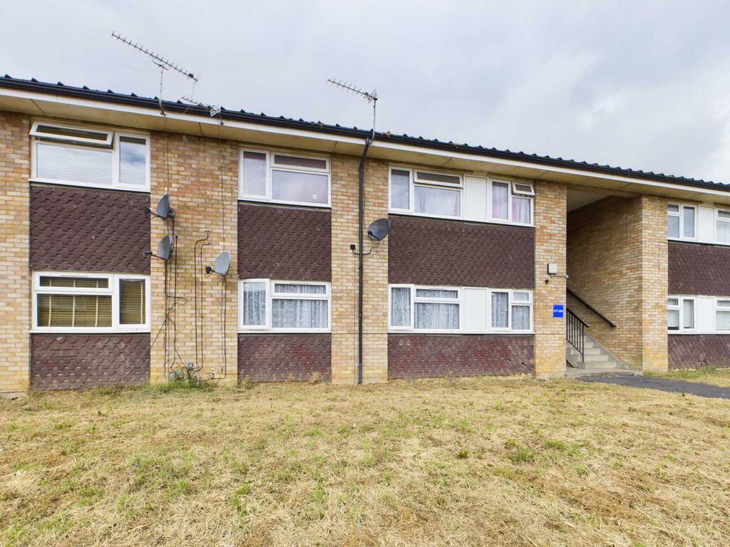 2 bed to rent in Waveney, Hemel Hempstead, Unfurnished
