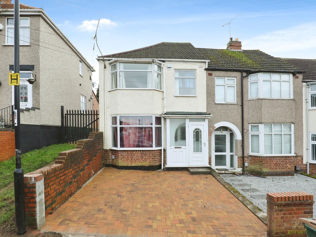 3 bed end terrace house for sale in The Martyrs Close, Coventry, West