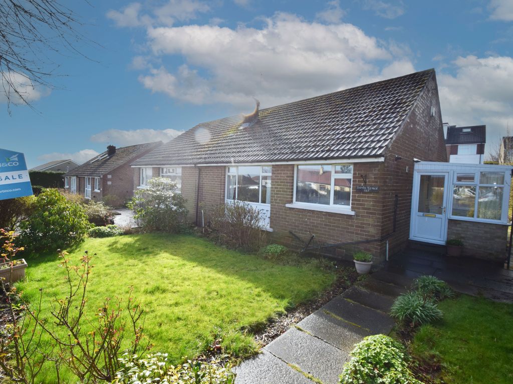 2 bed semidetached bungalow for sale in Haworth Road, Bradford